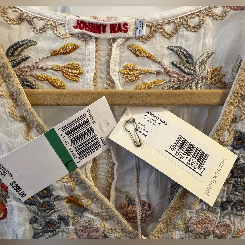 NWT! Johnny Was White Floral Embroidered “Lantana Blouse” - Picture 5 of 8